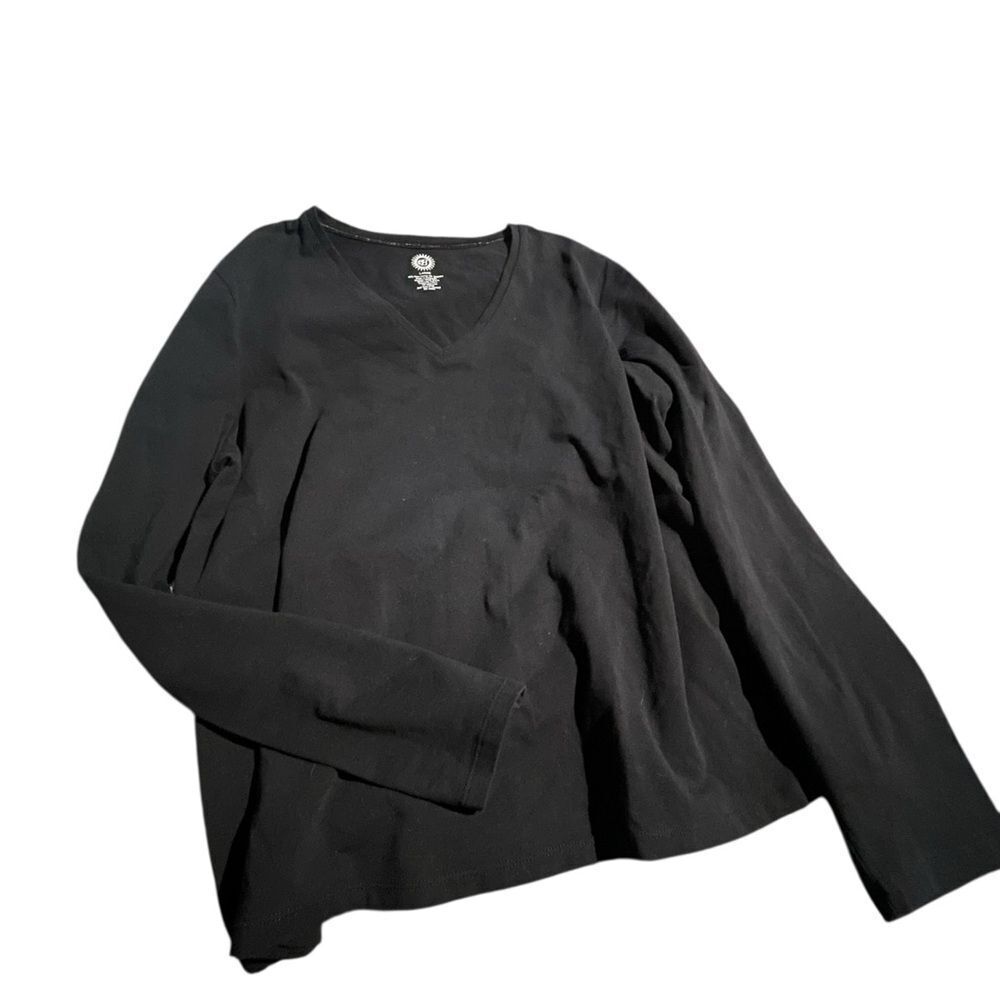 Belk Black V-Neck Long Sleeve Top excellent condition size large